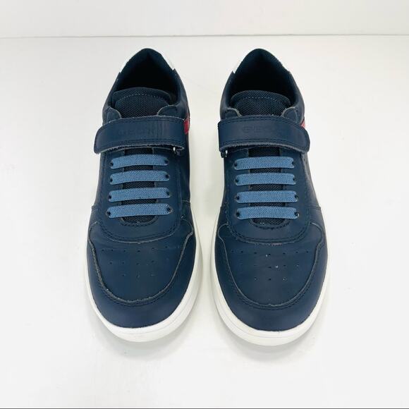 Geox Respira Youth Classic Sneaker Size 5 Navy Blue Italian Leather Padded Comfy - Picture 3 of 15